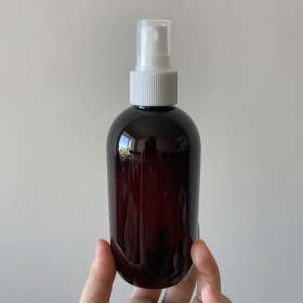 envase de plástico ámbar de 250ml + spray BLANCO