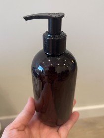 envase plástico ámbar de 250ml + tapa jabón/crema negra