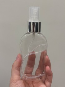 Envase de PLÁSTICO TRANSPARENTE 100ml onda + tapa spray plateado