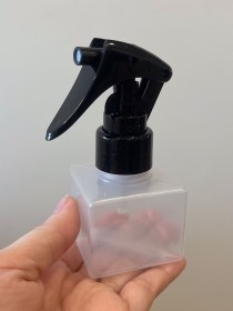 Envase de PLÁSTICO PILAR 70ml + tapa ROCIADOR/GATILLO NEGRO