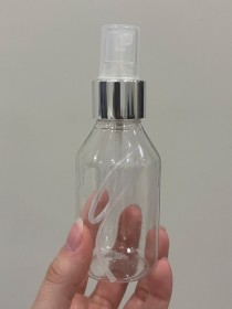 Envase de PLÁSTICO TRANSPARENTE 100ml + tapa spray plateado