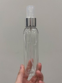 Envase de PLÁSTICO TRANSPARENTE 120ml LARGO + tapa spray plateado