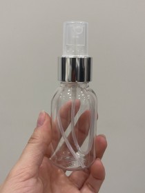 Envase de PLÁSTICO TRANSPARENTE 60ml corto + tapa spray plateado