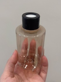 Envase de PLÁSTICO MARRÓN CLARO 125ml + tapa difusora negra