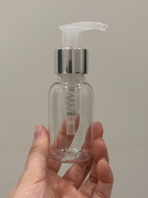 Envase de PLÁSTICO TRANSPARENTE 60ml corto + tapa jabón/crema plateada