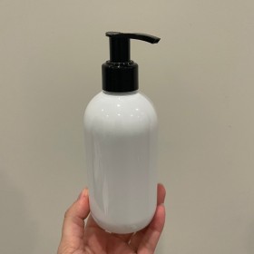 envase plástico BLANCO de 250ml + tapa jabón/crema negra