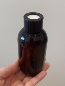 Envase de PLÁSTICO AMBAR 125ml + tapa difusora negra 