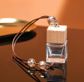 ENVASE DE VIDRIO PARA AROMATIZANTE DE AUTO: CUADRADO DECO CHIC 